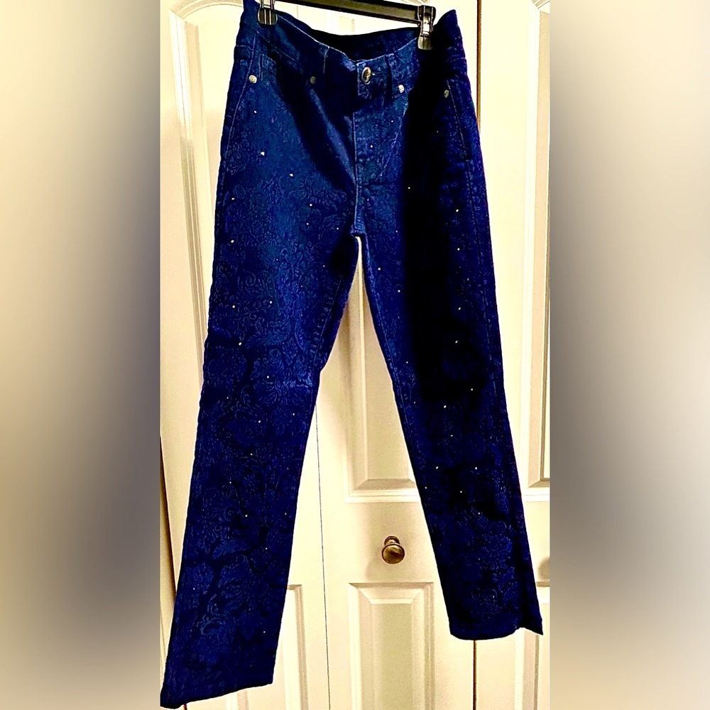 Beautiful DG2 Embellished and Embossed Dress Jean